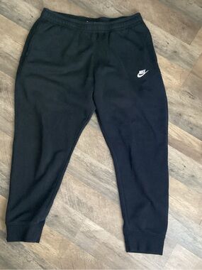 Nike mens Black Jogger Sweatpants with White Logo